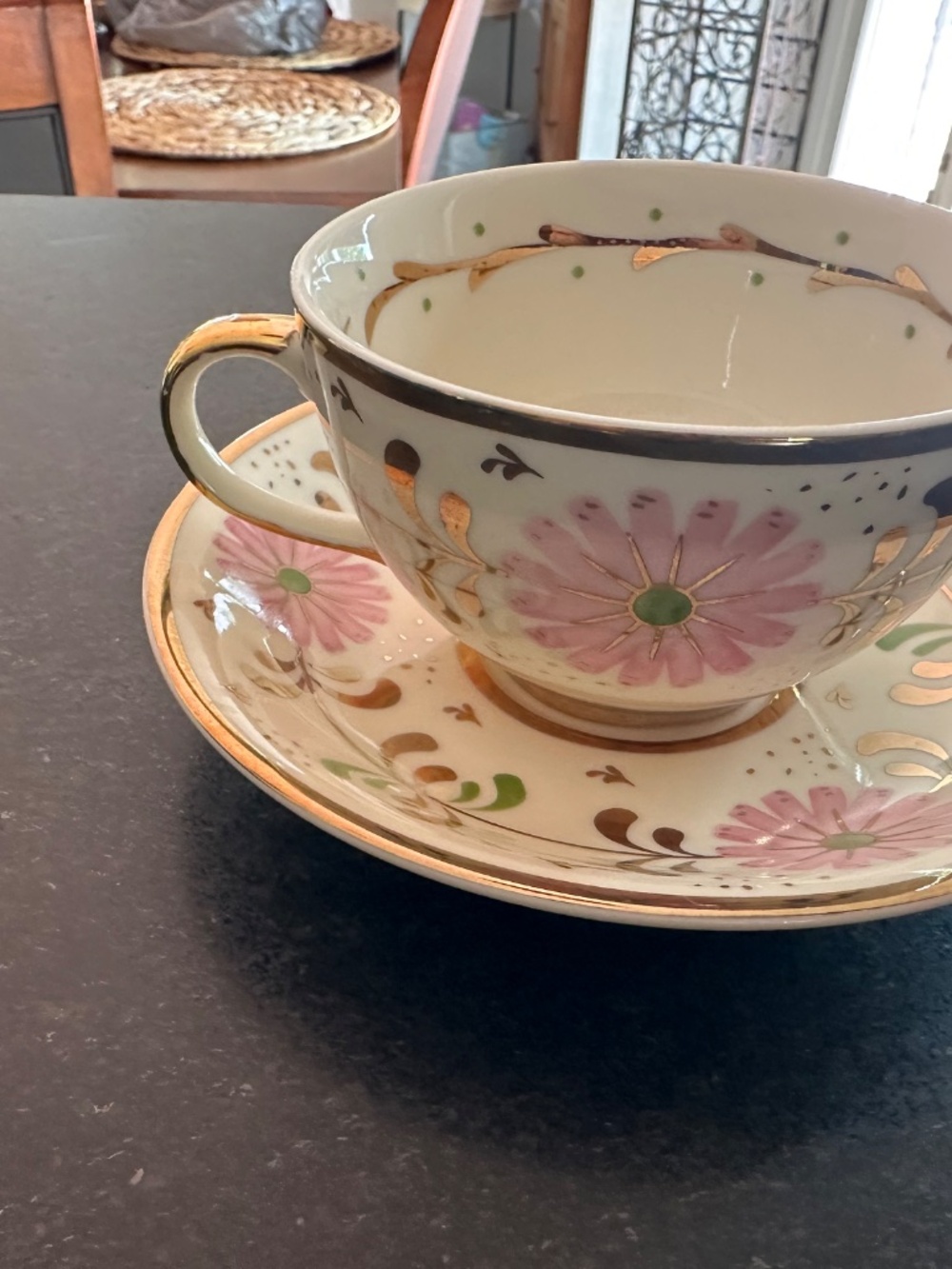 Anthropologie - NEW IN Box - Tea Cups - Set of four- Pink flowers with gold trim - Picture 2 of 7